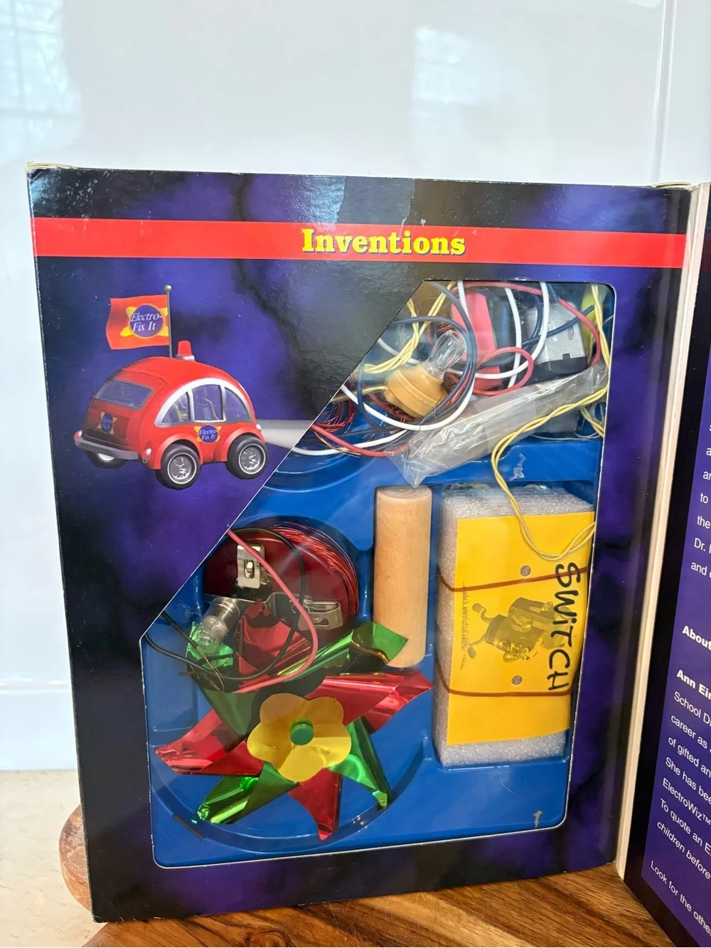 ScienceWiz Inventions Kit - Educational STEM Toy - Black/Yellow